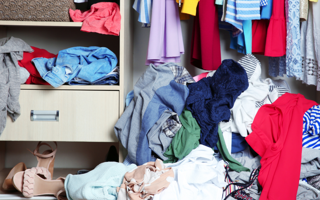 Trouver son style vestimentaire harmonieux en péri-ménopause : un guide pour les femmes épanouies